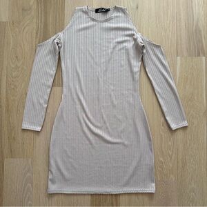 MOTEL - WOMEN'S COLD SHOULDER MINI DRESS - SIZE MEDIUM - PERFECT CONDITION